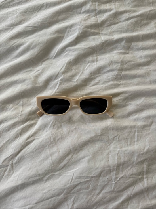 Princess Polly Accessories - Princess Polly cat eye sunglasses